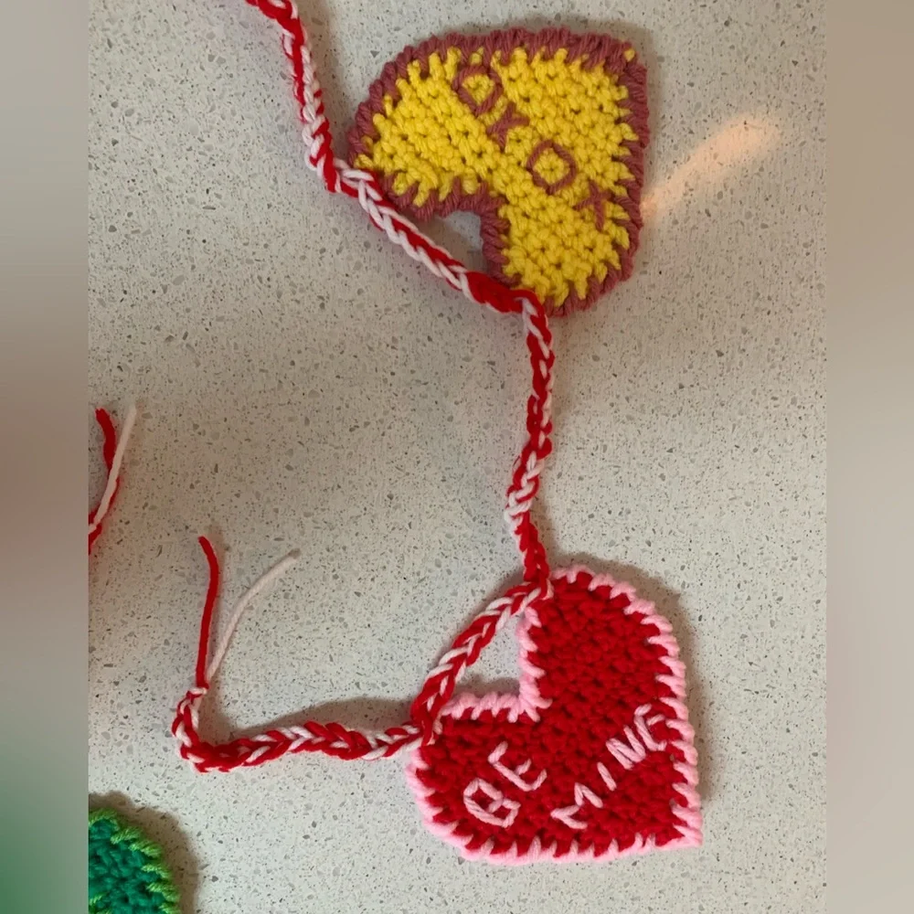 Valentines Hearts Conversation Garland New Handmade Crochet